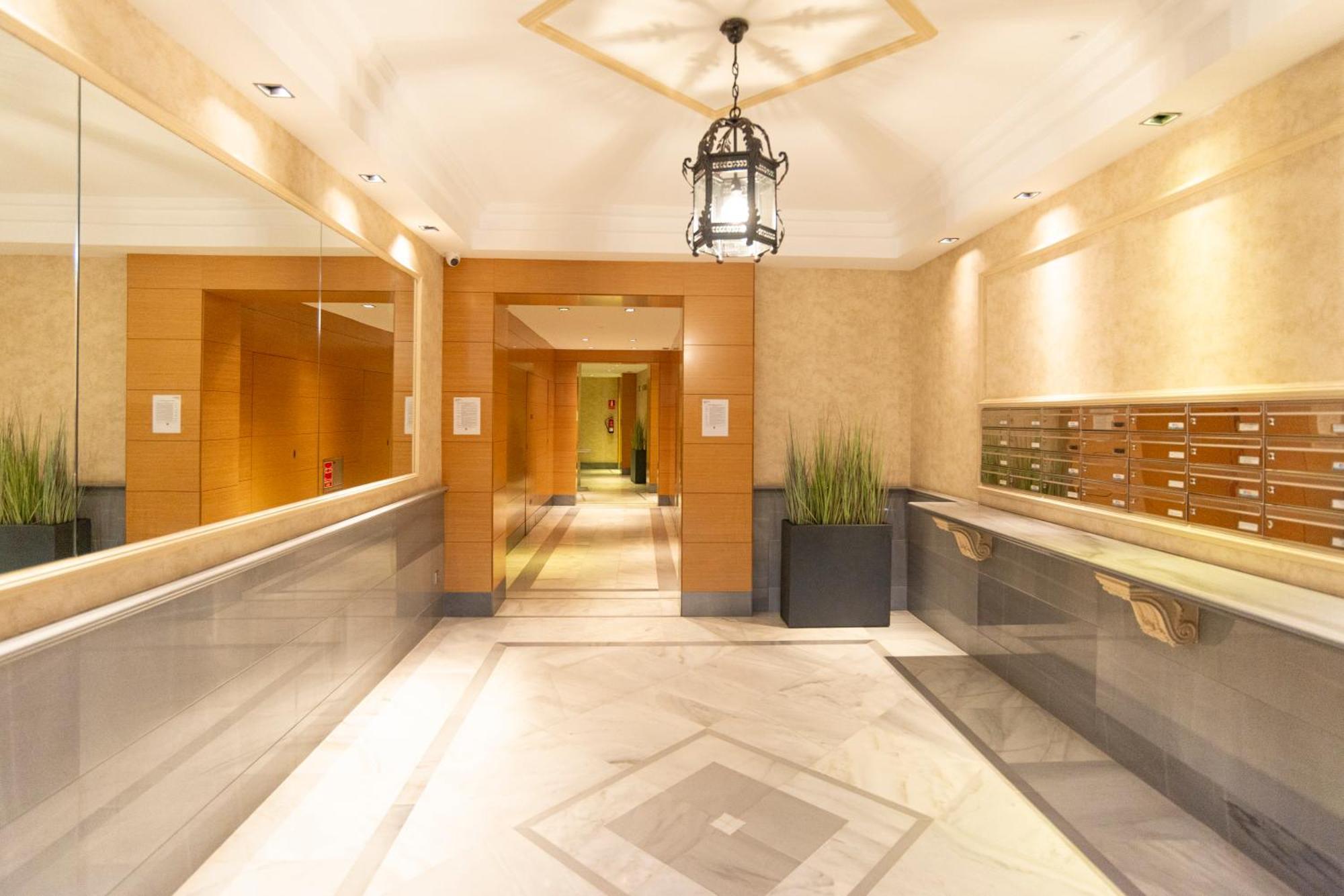 Souviron & Old Town By Ele Apartments Malaga Zewnętrze zdjęcie